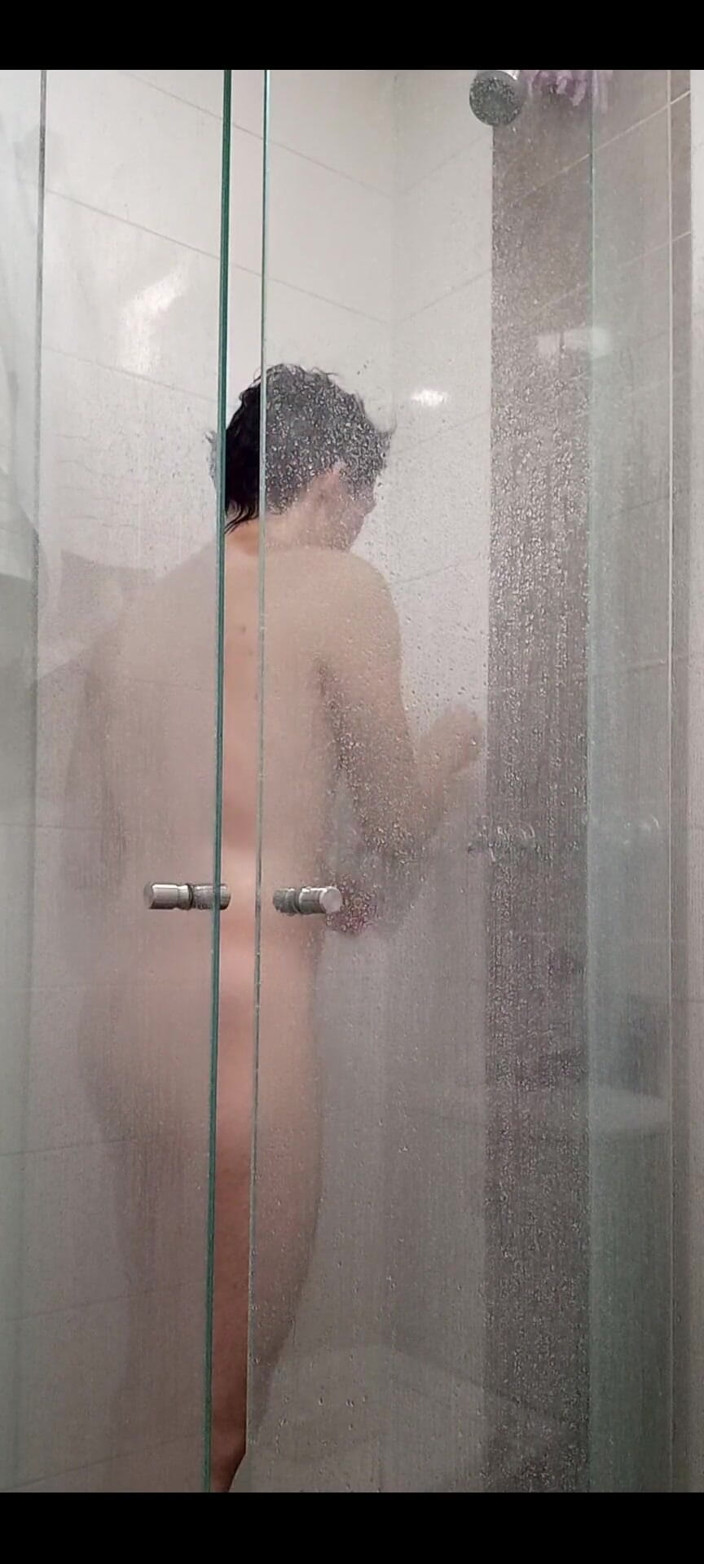 Diego_latinboy: Sega in bagno