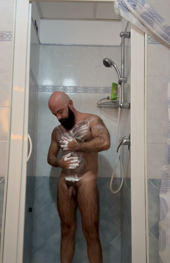 Carlos Verga: Duș