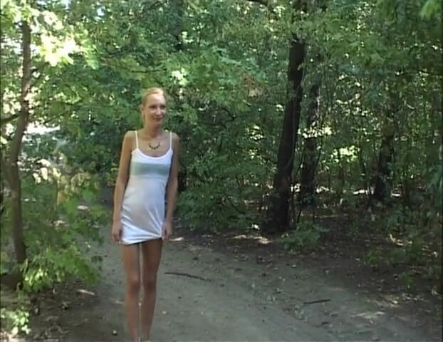 All about pee: Top model de înghițire de pișat