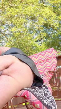Obrovský muž s obřím hetero medvědem se udělá na Key West Sundeck