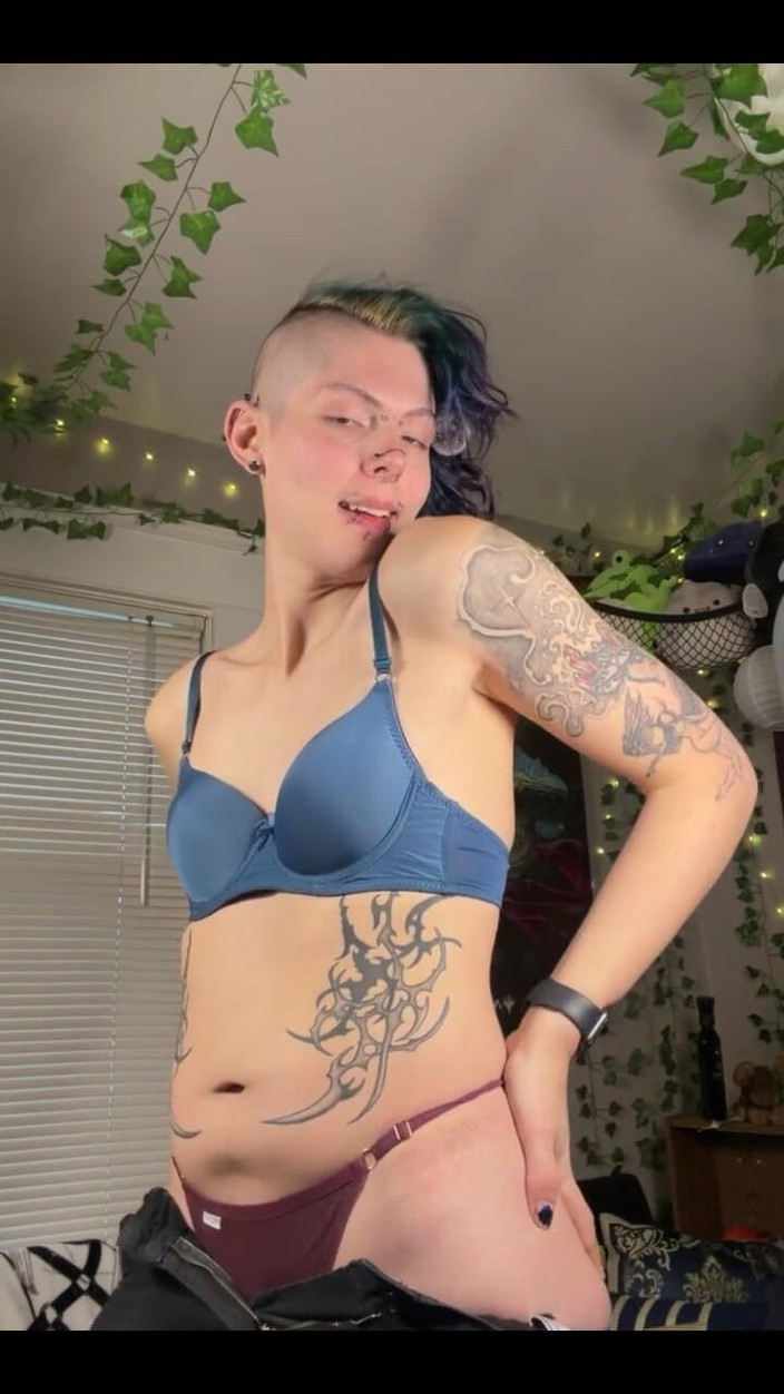 Lady Jadalyn: You Cuties के लिए थोड़ी फटाफ़ट चुदते हुए