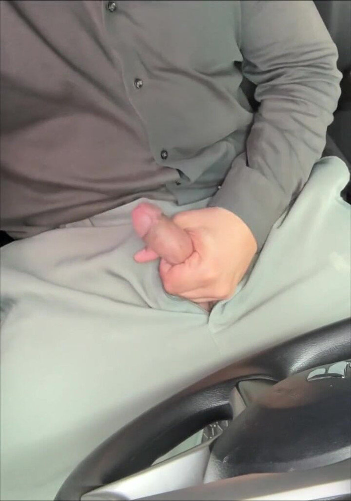 Alone in car: Sám v autě