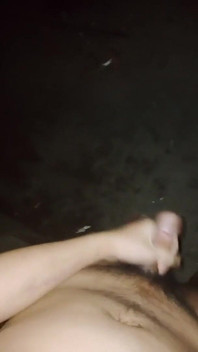 Menunggu Ayah Tiri dalam Kegelapan. Muncrat di jalan!