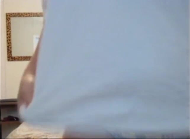 Femdom Austria: Twerking teen filming at home