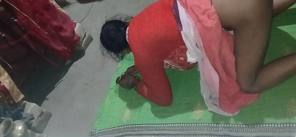 MuzZ-K: Desi village bhabhi ko doggy style mein jamkar choda - âm thanh...