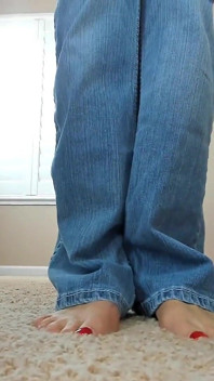 Blue Jean Wearin' MILF Jess Ryan