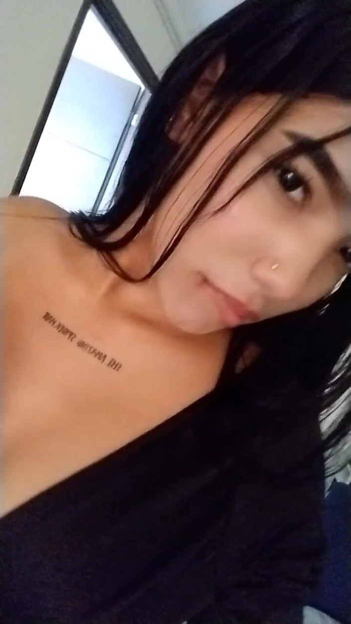 Angela Xoo: เย็ดละตินแก้ผ้านมและช่วยตัวเองของจริง