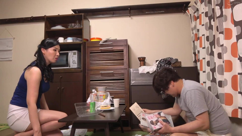 Vulture: The Cute Old Lady Who Manages the Apartment Building - I...