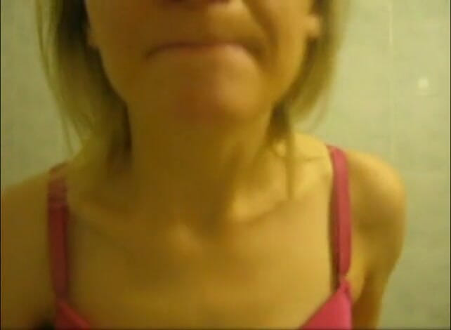 Femdom Austria: Anastasia의 침 치약