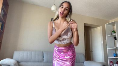 Goddess Alexa femdom: Impotentní Sissyboy povzbuzená bi sissifikace