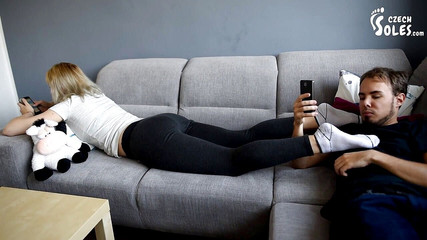 Czech Soles - foot fetish content: Šance čuchat její ponožky