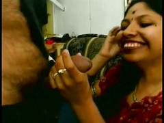 Hot and Wet: Indická děvka dělá trojku se dvěma velkými ptáky