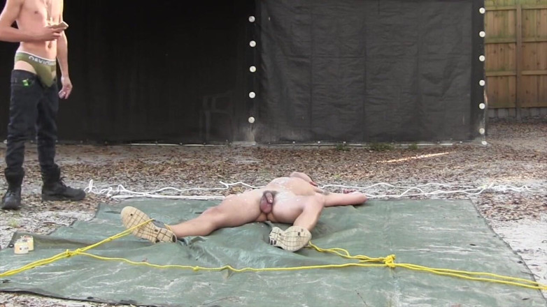 Dream Boy Bondage: Mesas giradas - capítulo 4