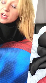 Natacha guapa lagi asik nyepong kontol zentai lycra kulit hitam