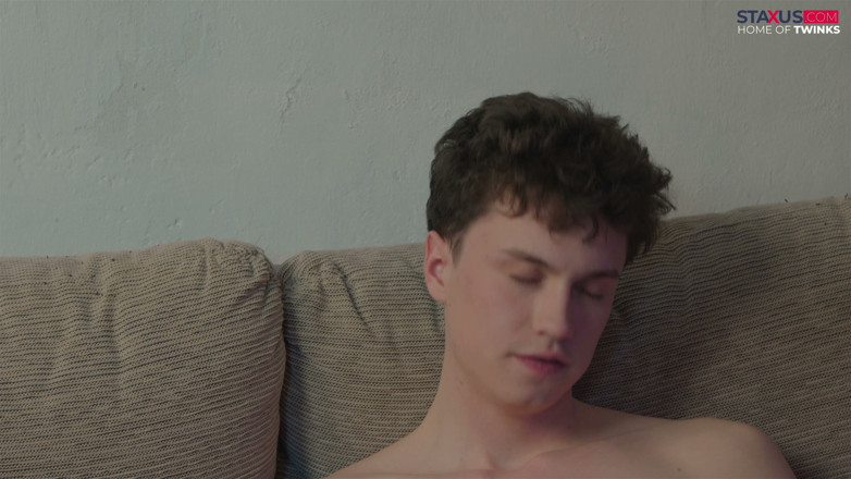 Staxus: Home of Twinks: Staxus แสดงให้ฉันเห็นว่าจูบแฟนสาวของคุณอย่างไร
