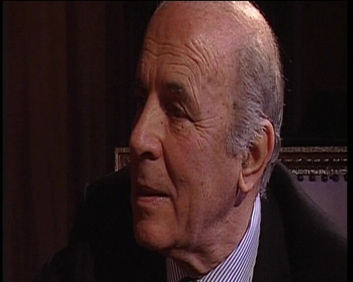 GOLDLIGHT - OFFICIAL: Брюнетка німкеня з великою дупою отримує анальний трах у рогоносця, вінтажний віковий розрив