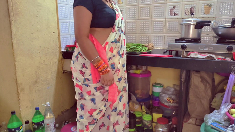 Your_Suman: sauteli mammi ko khaana pakaane ke kaam men madad chaahie