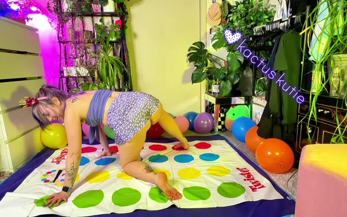 Kactus kutie: Twister Piss-ter