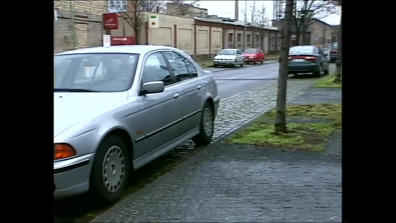Vintage megastore: Tânăra Blondă Fetsih își fute pizda umedă pe la spate de...