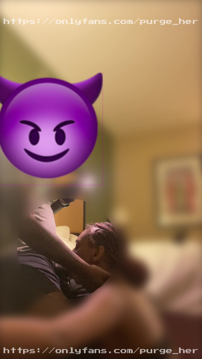 Purge_her: Bibir lembut muda dengan tekak basah