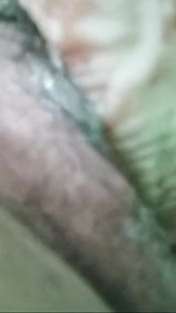 Sexy Filipina Milf Loves Making A Lot Of Cream