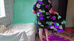 Kitty_Cross: Hravá trans kráska se schovává za čirou krajkovou oponou