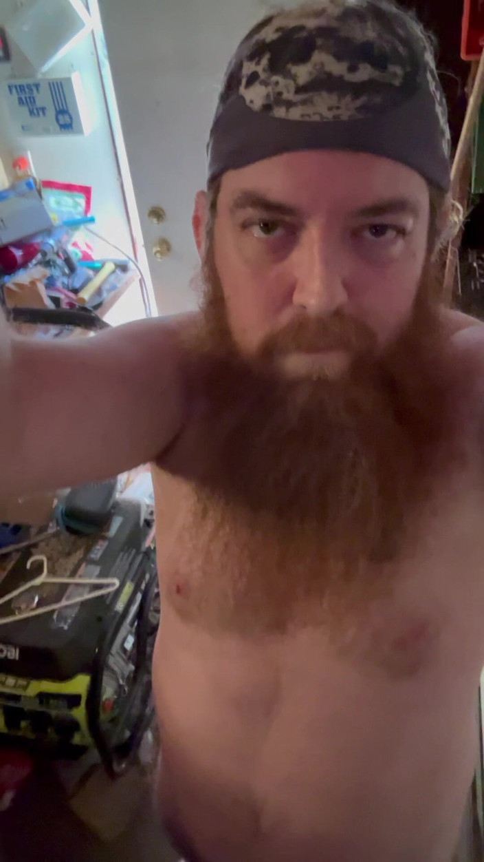 Big Baz: Long Naked Piss