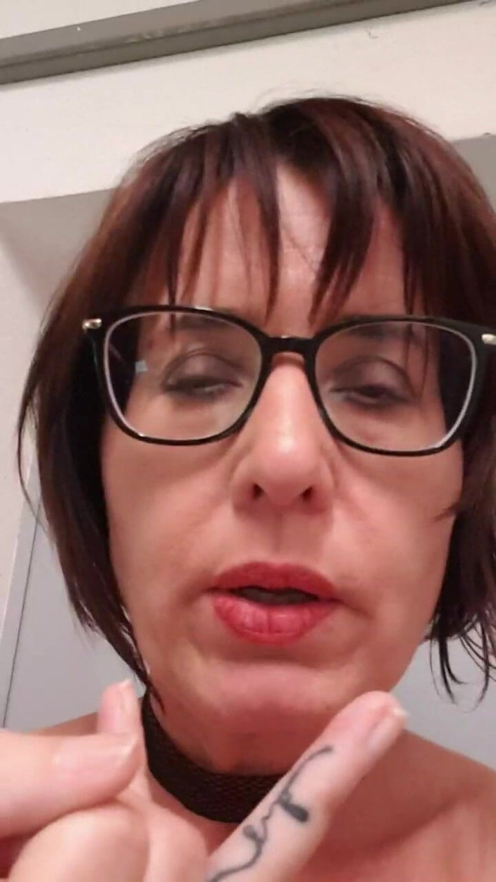 JulieEroticDress: Julies Office Break