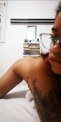 Me Visto De Enfermera Para Mandarle Un Video a Mi Novio Tocándome
