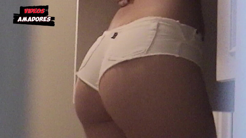 Amateurs videos: Natočil jsem svou kamarádku, jak se převléká