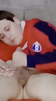 Ogromny spust obciążenia w ustach pulchnej milf