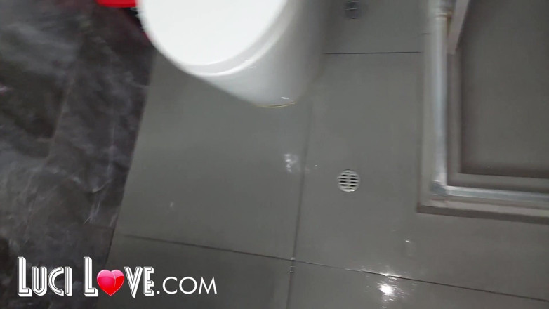 LuciAss: Eine Mi esposa le gusta Hacerme corn der närschen