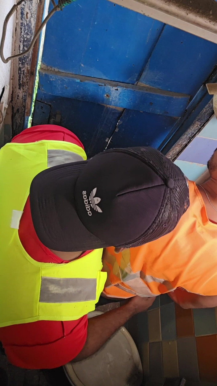 TheBlacKHunterr: Badrum för firman Dois Peões Pegando