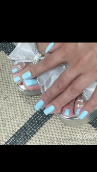 Bohyně Kiffa mluví svým sladkým hlasem