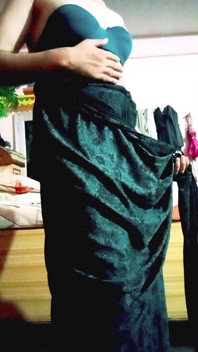 Indian Gay Crossdresser Gaurisissy Pressing Her Big Boobs in Balck Saree XXX Sex