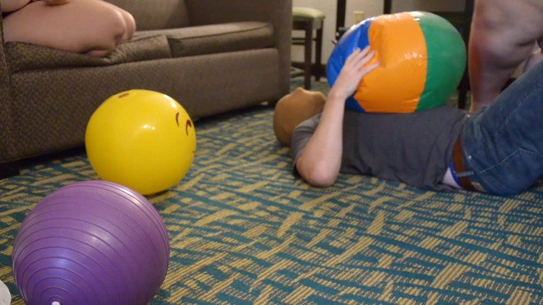 Full Weight Productions: Avery &amp; April Pop balls &amp; lungs