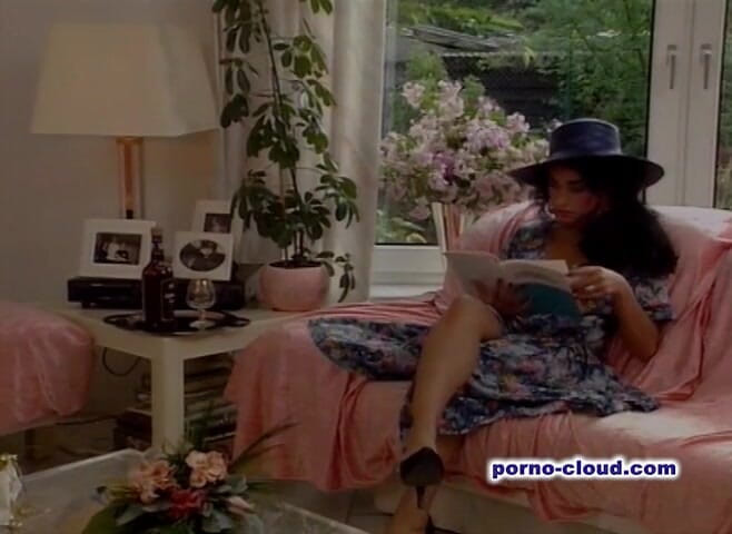Porno Cloud: La signora capo ed i lavoratori. DVD