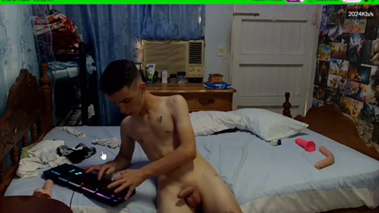 Rent A Gay Productions: Cam ao vivo: Eu sou um bom garoto papai !!