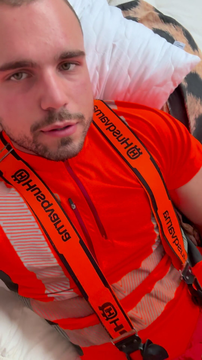 Tyler Blake: ไม้ในฮิวิสชักว่าวควยใหญ่ของเขา