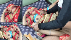 Pyaripooja22: Bhabhi yang baru berkahwin yang sangat cantik mengongkek pepek ketatnya...