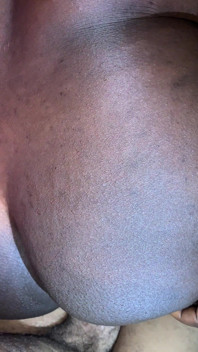 Des couples interraciaux baisent