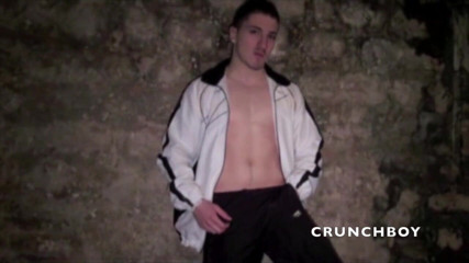 Crunch Boy: Matt Kenedy ošukaný hetero zvědavým klukem