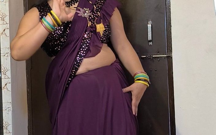 Puja ki jawani: Hintli kadın çıplak dans ediyor