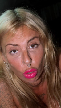 Ingalls (model argentinian) se excită când este lovit în picioare - Special Edition Bondage