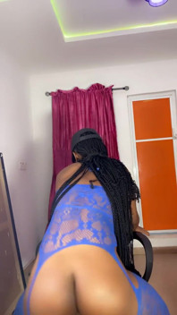 Twerking Naked