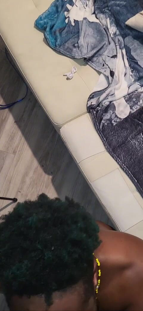 Wondahead21: Hals-nachricht nur für fans - wondahead21