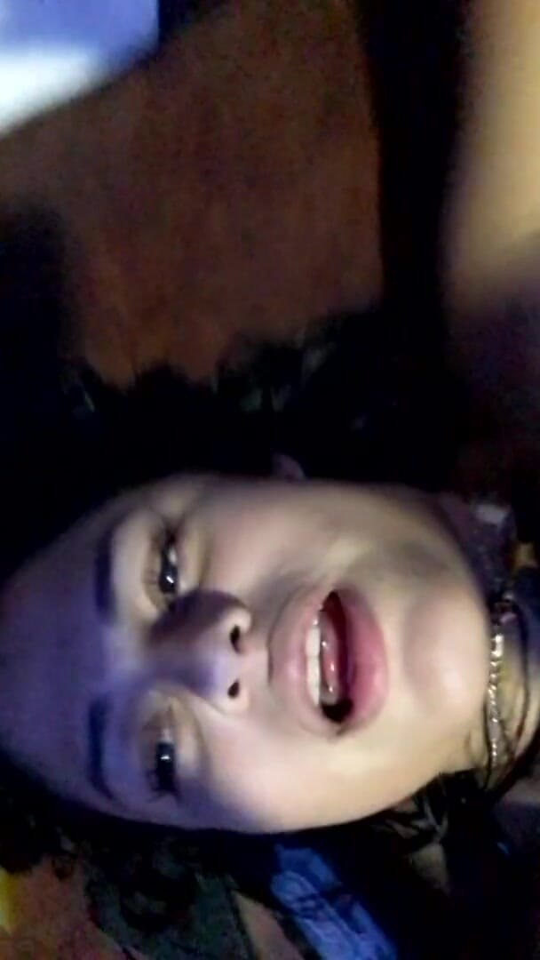 AngyAmazon: Misyoner motelde sevgilim tarafından sikiliyor