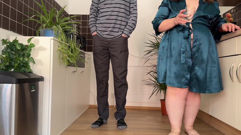 OurFetishLife: Ik geef mijn schoonzochter mijn warme natuurlijke poesjesap