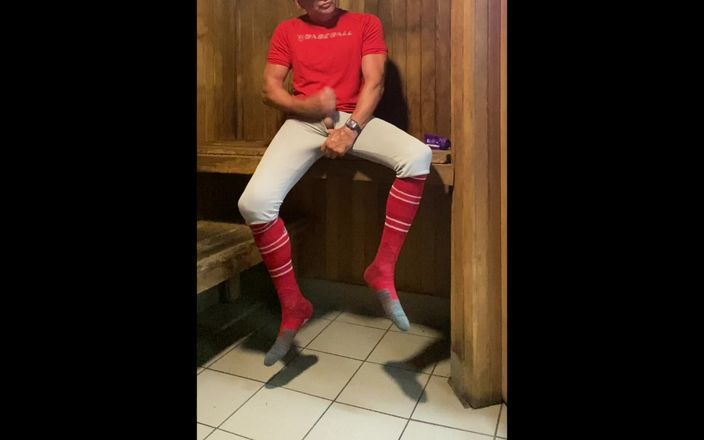 JockDad87: O altă sesiune de tachinare sexy și excitată de la Dilfjockdad87 în...