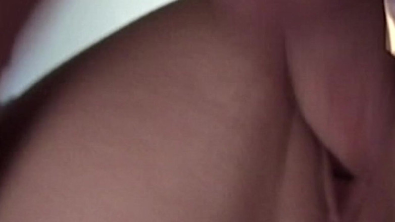 XXXEROTICONLY: Sarışın hatun yalanıyor ve orgazm olmak için parmaklanıyor